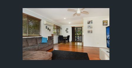 Spacious Home Perfect for Entertaining - Photo 3