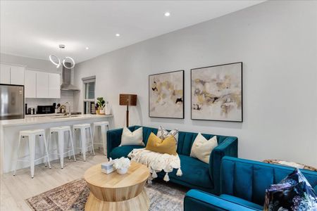 For Lease - 138 Booth Avenue Unit# Main Fl, Toronto, Ontario - Photo 4