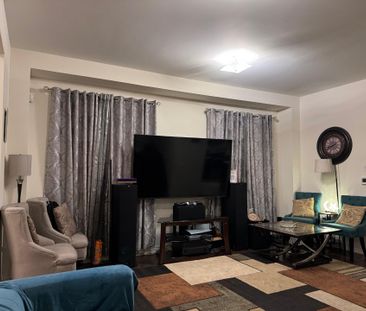 For Lease - 1 Blackberry Valley Crescent, Caledon, Ontario - Photo 5