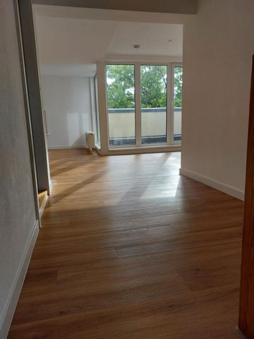 Wohnen über der Stadt schöne 3-R-Maisonette, Wohnung ca.88 m² zu vermieten mit Dachterrasse. - Photo 2