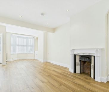 Terraced House to rent on - Photo 1