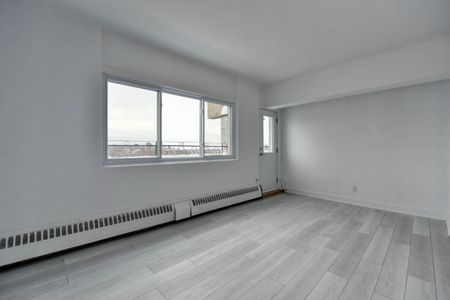 809 Bloomfield Avenue - Photo 3