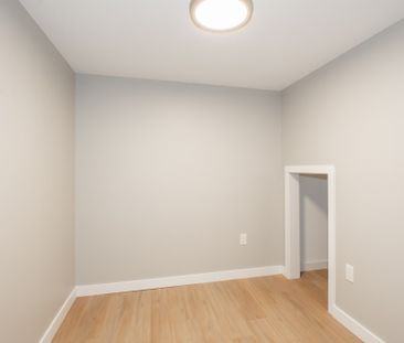 Modern 2 Bedroom + Den Unit in Welland!!! - Photo 1