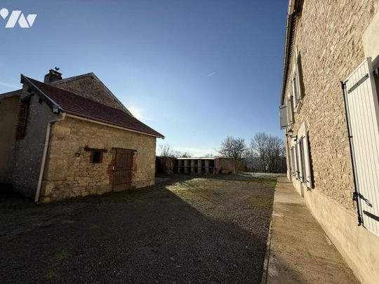 FAVEROLLES ET COEMY- Petit corps de ferme T5 de 130m2 sur 1283m2 - Photo 1