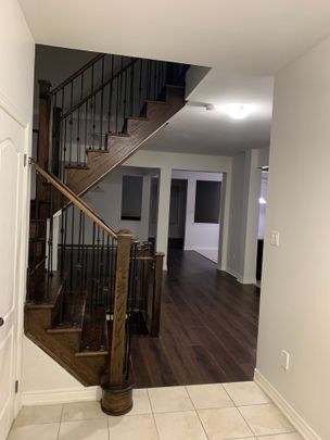 For Lease - 6303 St Michael Avenue, Niagara Falls, Ontario - Photo 1