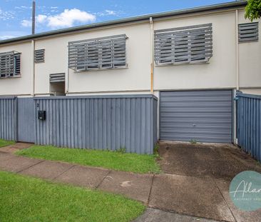 Spacious Two Bedroom Townhouse in Prime Location..... - Photo 4