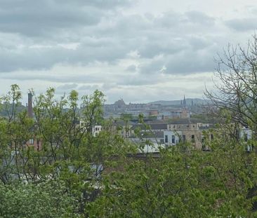 2 bed flat for rent in Goldenacre - Photo 2