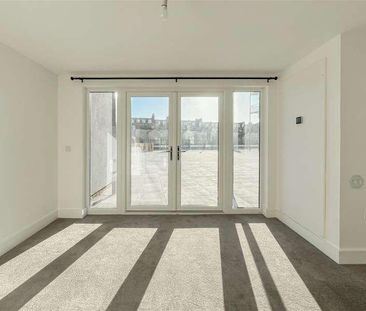 Martin Court, Hastings - Photo 1