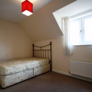 2 Bed - Apartment - Wadsley Park Village - Photo 1