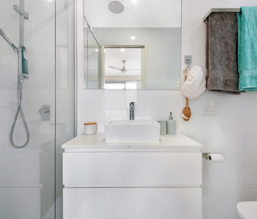 1/21 Mojave Drive, Burleigh Waters QLD 4220 - House For Rent | Domain - Photo 3