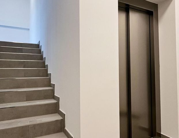 Moderne Wohnung mit Balkon im Zentrum-West - Photo 1