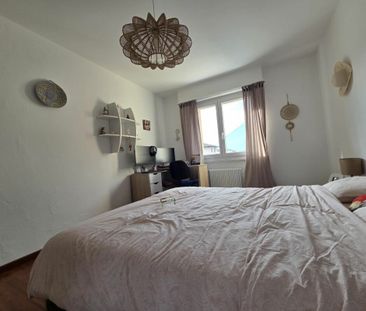 Renovated – spacious 2.5 pces near school with parking space - Photo 3