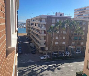 Alquiler de piso en Calle Guardamar, 6 - Photo 4