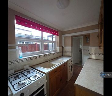 2 bedroom terraced house to rent - Photo 2