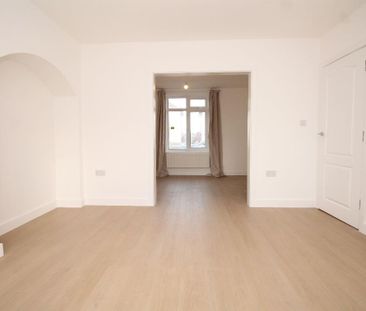 Robinson Road, Dagenham - Photo 2