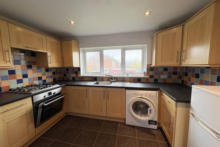 2 bedroom apartment to rent - Photo 4