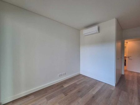 2 Bedroom Apartment, Oeiras - Photo 2