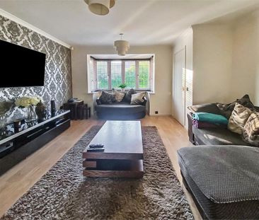 4 bedroom detached house to rent - Photo 1