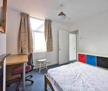 Avenue Road Extension, Clarendon Park, Leicester, LE2 - Photo 2