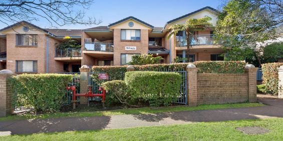 Oversized Two Bedroom Unit in Highly Convenient Locale - Photo 3