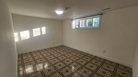 For Lease - 111 Bexhill Avenue Unit# Bsmnt, Toronto, Ontario - Photo 4