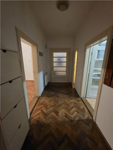 Casa de inchiriat in zona Parcului Sub Arini din Sibiu - Fotografie 2