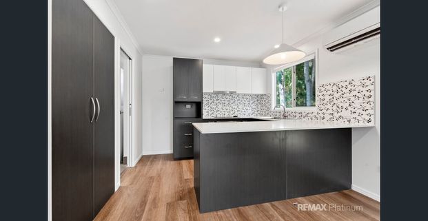 Hamptons Style self-contained unit with style and comfort - Photo 1