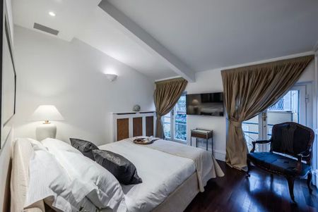 Via Gesù, Milan, Lombardy 20121 - Photo 3