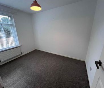 Apt 11, Oakvale Court, Dunmurry, Belfast, BT17 0PR - Photo 6