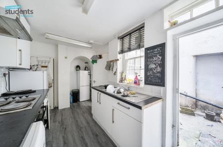 6 bedroom terraced house to rent - Photo 3