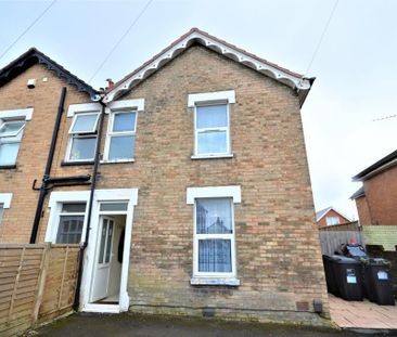 5 bedroom semi-detached house to rent - Photo 5