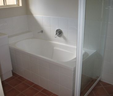 6 Craigan Crescent, Aspley QLD 4034 - House For Rent | Domain - Photo 3