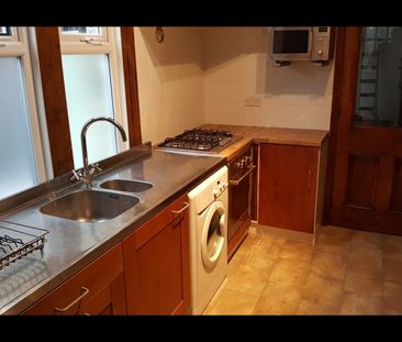 1 Bed Flat, Waddon Road, CR0 - Photo 2