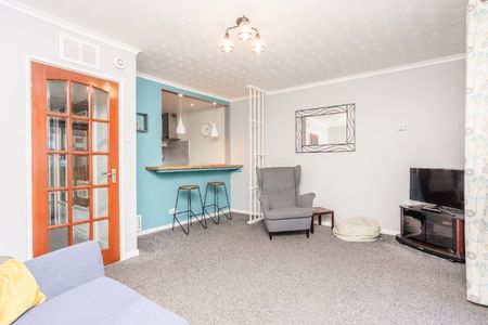 Provost Graham Avenue Hazlehead, Aberdeen, AB15 8HB - Photo 2