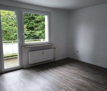 **Gut geschnittene & bezugsfertige 3-Zimmer Wohnung mit Balkon wart... - Photo 2