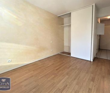 Location Appartement 2 pièces 48m² CAUSSADE 82300 - Photo 3