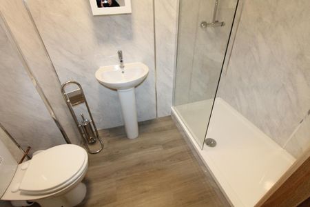 9 bedroom flat to rent - Photo 5