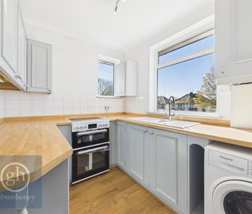 2 bedroom maisonette to rent - Photo 3