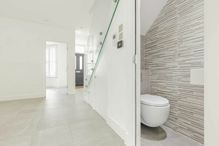 Lancaster Road, Walthamstow, E17 - Photo 2