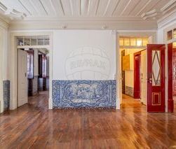 Apartment 5 bedrooms in good condition Encarnação Lisboa for rent - Photo 1