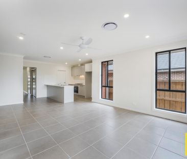 Brand new immaculately presented family home - Photo 1