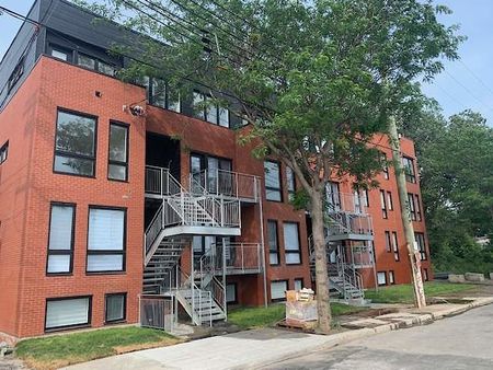 734 Walnut, Montréal, QC - Photo 2