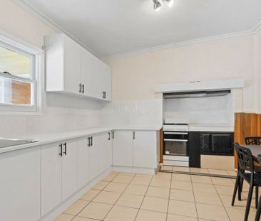 3 Cottrell Street, Werribee VIC, Belconnen - Photo 5