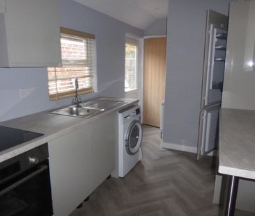 1 bedroom ground floor flat to rent - Photo 4