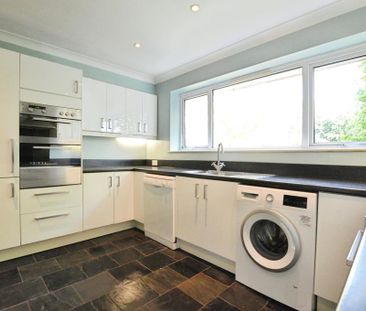 2 bedroom maisonette to rent - Photo 5