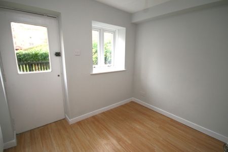 Ashvale Crescent, 2 Bed Unfurnished Apartment, Springburn – Available 12/11/2024 - Photo 2