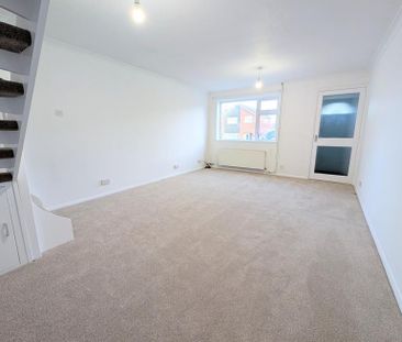 2 bedroom end of terrace house to rent - Photo 1