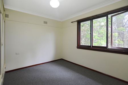 Freshly Updated 4 Bedroom Home in Prime Location - Photo 3