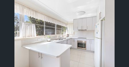 Family Home in Quiet Cul-de-Sac | Walk to Darcy Road Public School - Photo 3