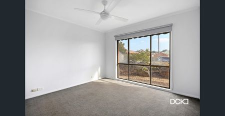 Fresh, Spacious & Move-In Ready! - Photo 4